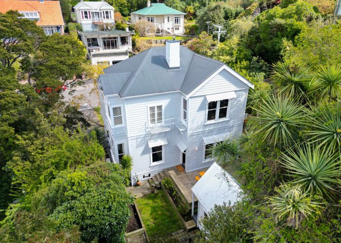  at 7 Strathmore Crescent, Roslyn, Dunedin, Otago