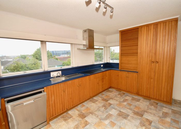  at 1 Lenihan Street, Northcote, Auckland