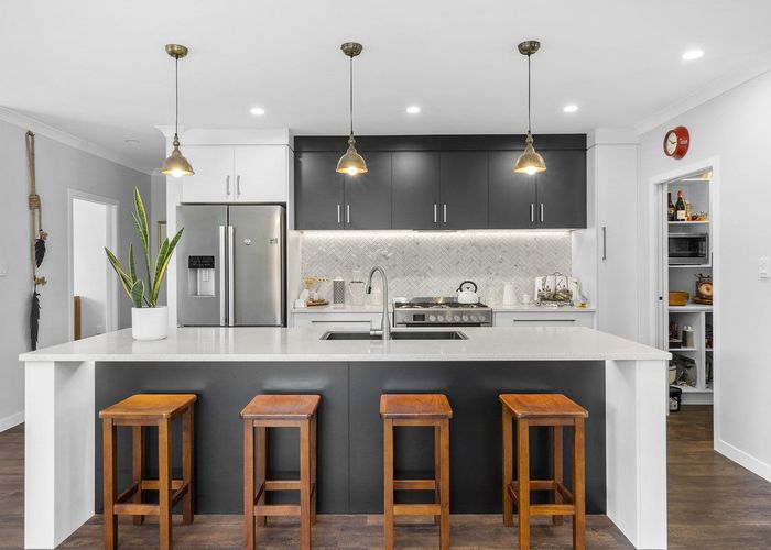  at 14 Bronte Place, Leamington, Cambridge