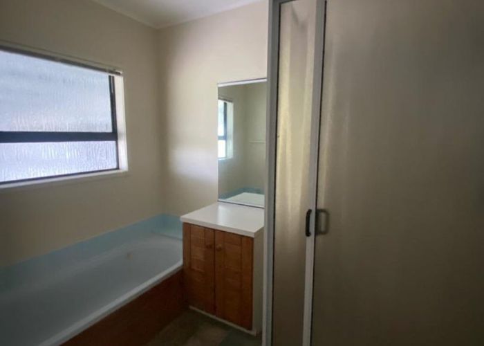  at 627 South Road, Omata