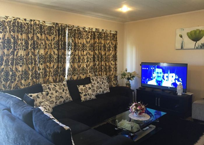  at 2/102 Coronation Road, Papatoetoe, Manukau City, Auckland