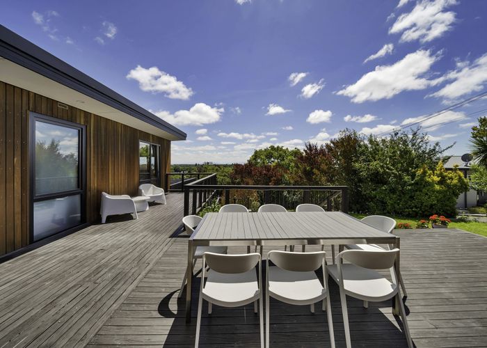  at 20 Whaka Terrace, Huntsbury, Christchurch