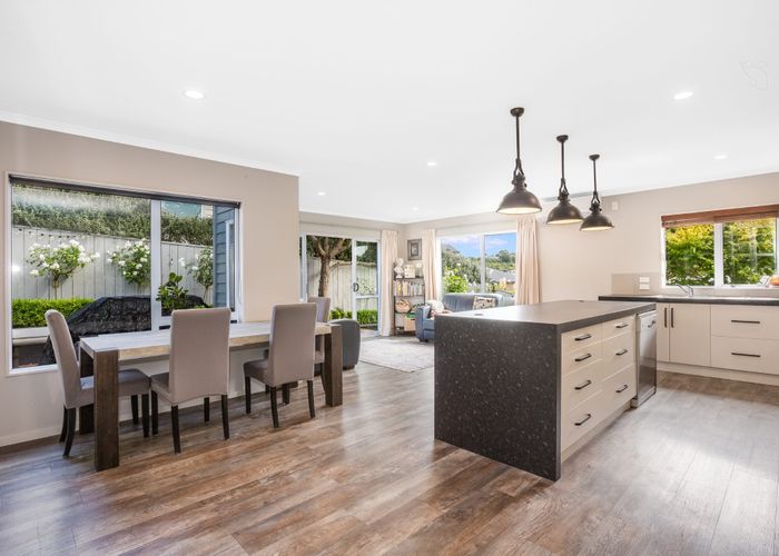  at 11 Te Puia Drive, Aotea, Porirua