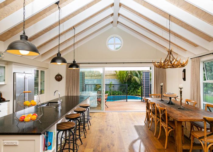  at 4A Park Rise, Campbells Bay, Auckland