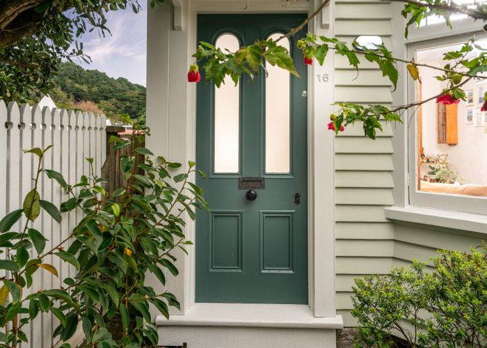  at 16 Stafford Street, Mount Victoria, Wellington, Wellington