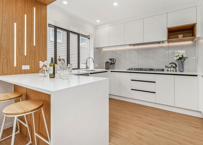  at 17A Grassways Avenue, Pakuranga, Auckland