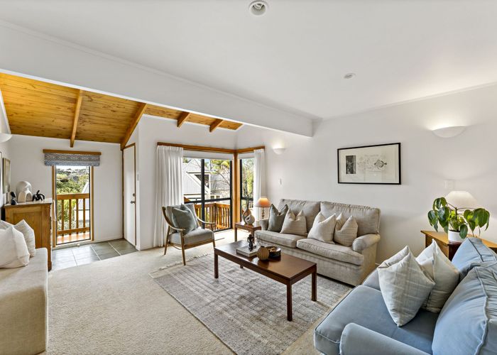  at 2/6 Marua Road, Ellerslie, Auckland