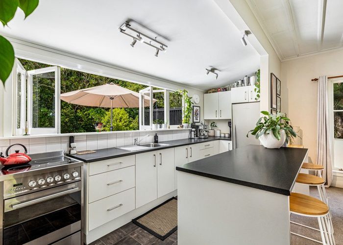  at 218 Woodlands Park Road, Titirangi, Auckland