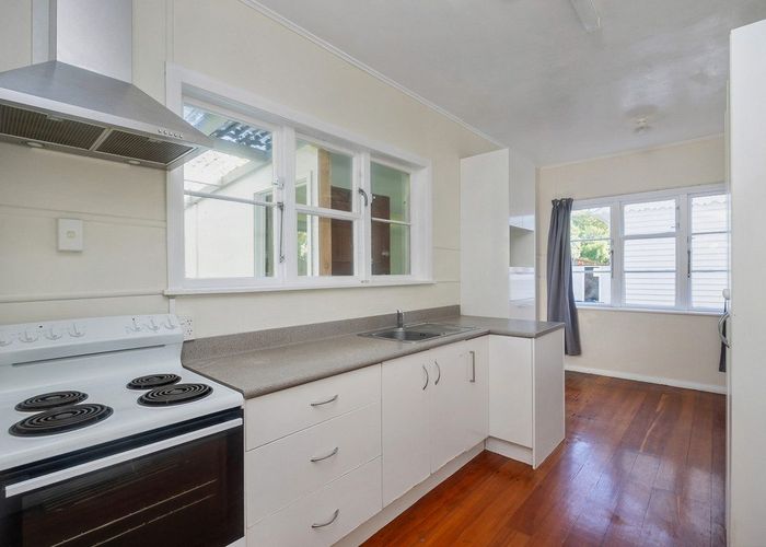  at 6 McCullough Avenue, Three Kings, Auckland City, Auckland