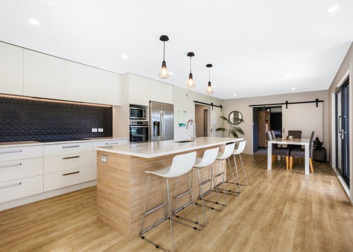  at 194 Navigation Drive, Whitby, Porirua