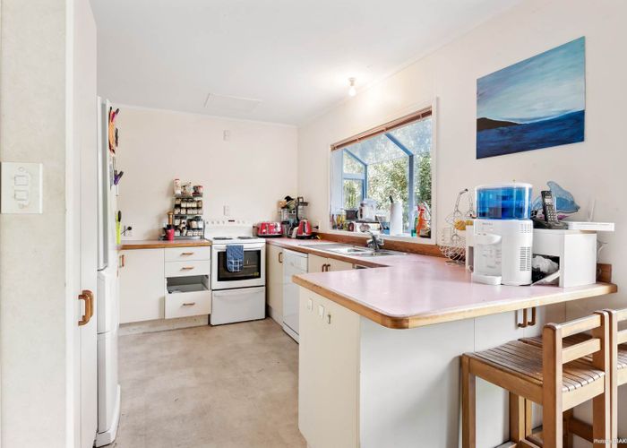  at 1/30 Lagoon Way, West Harbour, Auckland