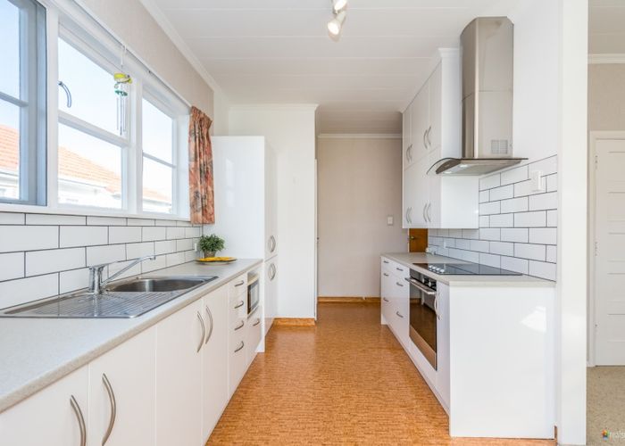 Free property data for 32 Gadsby Street, Avalon, Lower Hutt homes.co.nz