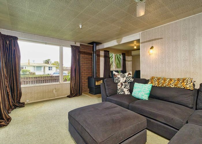 at 4 Dover Road, Flaxmere, Hastings