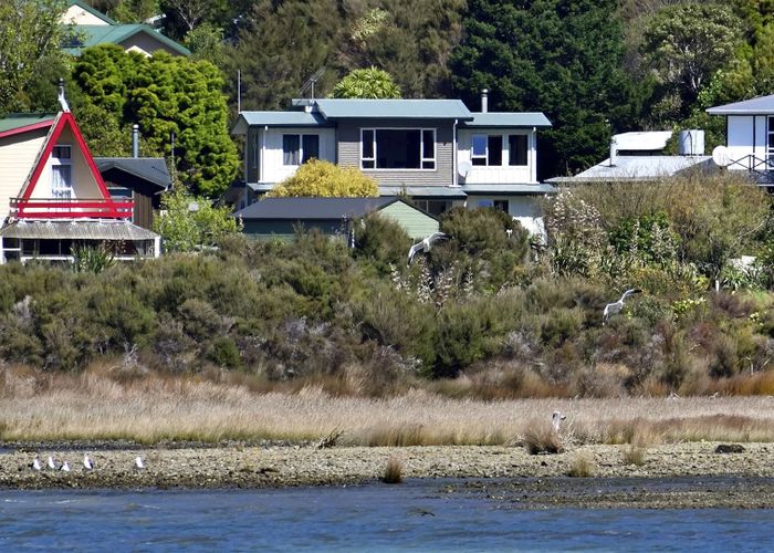  at 195 Duncan Bay, Tennyson Inlet, Marlborough