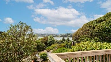  at 5 Mataiwhetu Street, Takapuwahia, Porirua