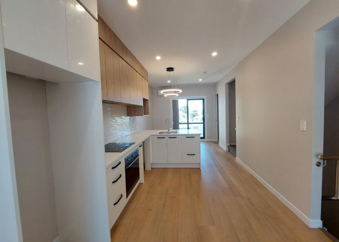  at 1/10 Newington Road, Henderson, Waitakere City, Auckland