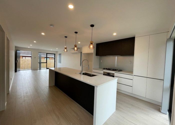  at 3A De Quincey Terrace, Highland Park, Manukau City, Auckland
