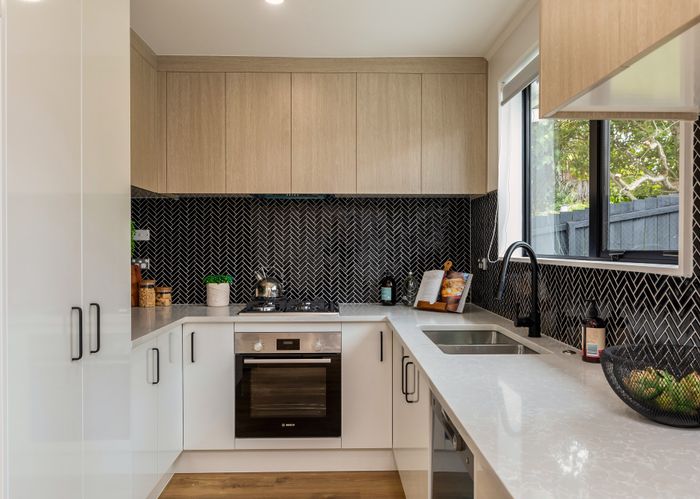  at 9 McCulloch Road, Panmure, Auckland