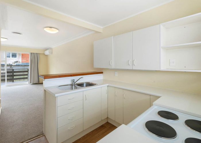  at 2/34 Thatcher Street, Mission Bay, Auckland City, Auckland