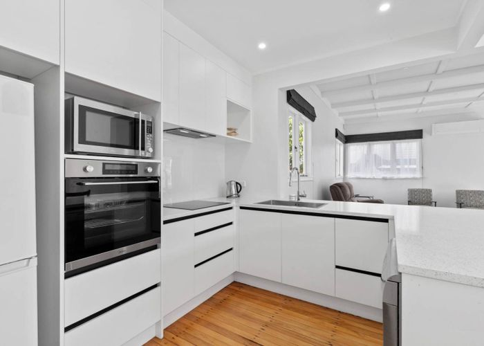 at 29 Queensway, Three Kings, Auckland