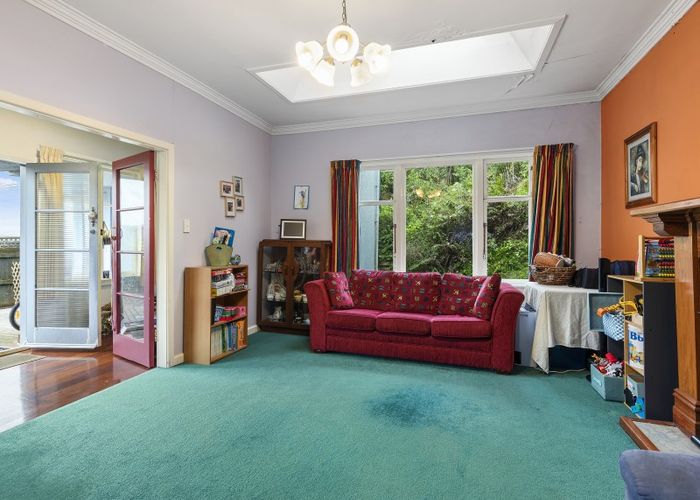  at 15 Ferry Road, Days Bay, Lower Hutt