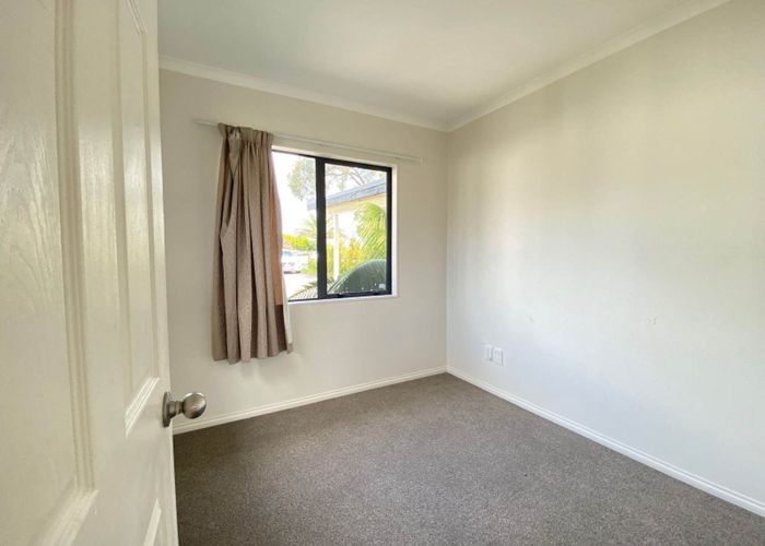  at 23 Medina Place, Half Moon Bay, Auckland