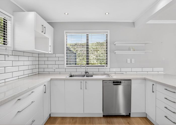  at 3/4 Telstar Place, Beach Haven, North Shore City, Auckland