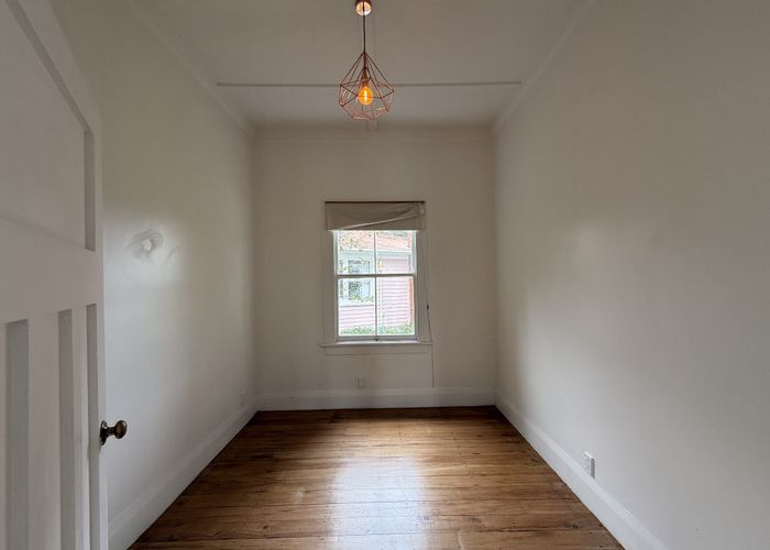  at 7 Amsterdam Place, Avondale, Auckland