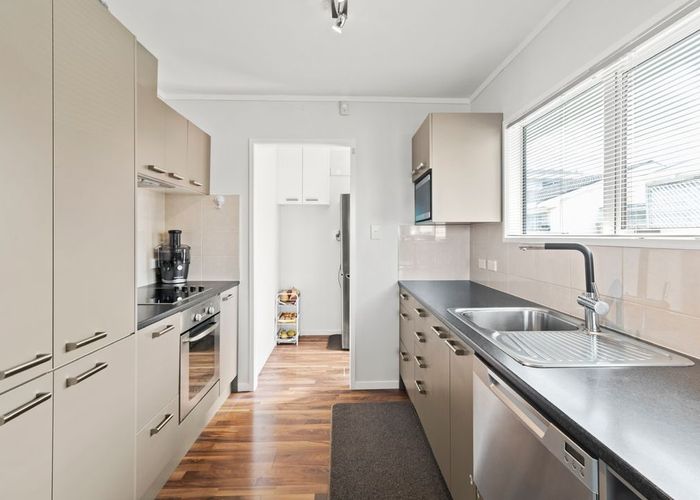  at 1/7 McInnes Rd, Weymouth, Manukau City, Auckland