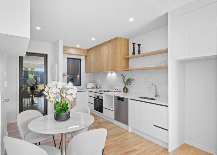  at 6/29 Tudor Road, Henderson, Auckland
