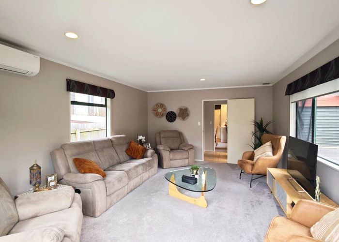 at 3/129a Manuka Road, Glenfield, North Shore City, Auckland