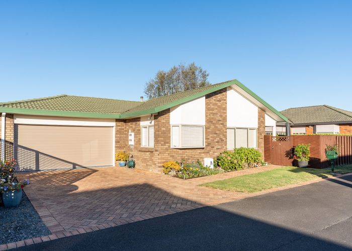  at 6 Longford Court, Forest Lake, Hamilton, Waikato