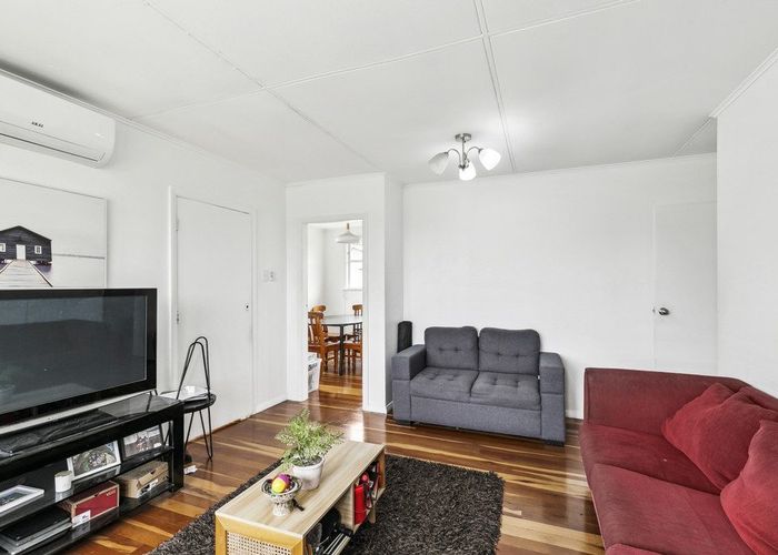  at 6 Iris Grove, Cannons Creek, Porirua, Wellington