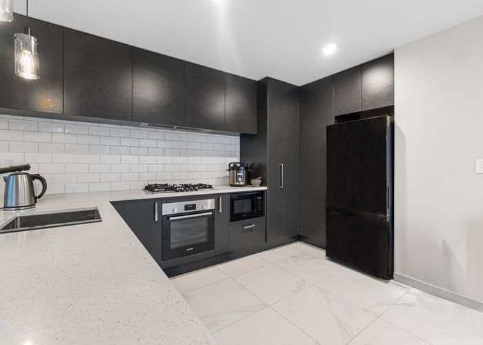  at 20 Te Kaarearea Avenue, Hamilton East, Hamilton