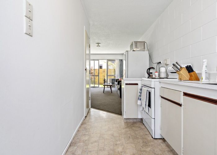  at 2/45 York Street, Hamilton East, Hamilton, Waikato
