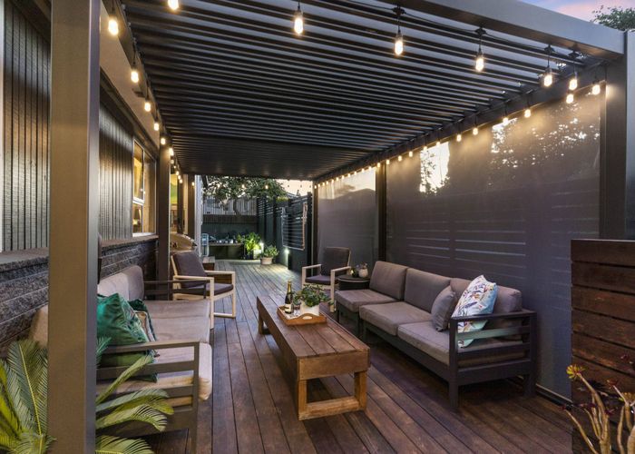  at 2 Broadview Place, Howick, Auckland