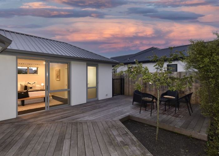  at 8 Manarola Road, HALSWELL, CHRISTCHURCH