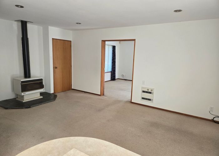  at 4 Amdale Avenue, Russley, Christchurch City, Canterbury