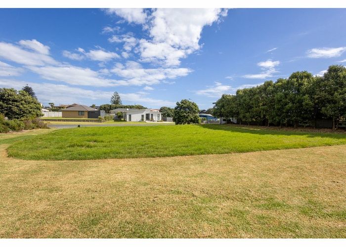  at 24 Sunset Drive, Baylys Beach, Kaipara, Northland