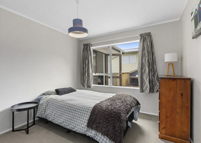  at 14 Kaitangata Crescent, Kelson, Lower Hutt, Wellington