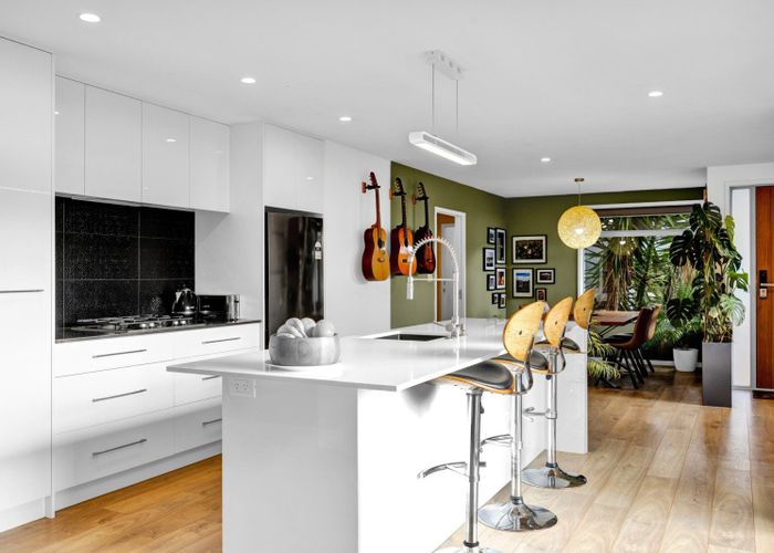  at 8 Bright Way, Lower Vogeltown, New Plymouth