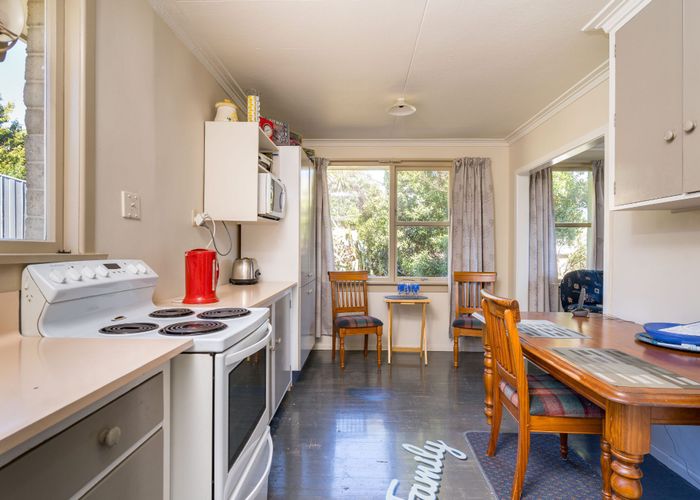 at 32 Dovecote Avenue, Corstorphine, Dunedin