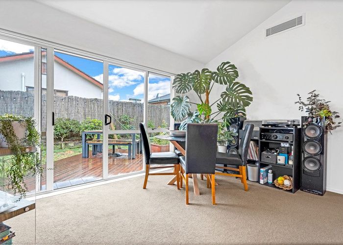  at 71 Riverton Drive, Randwick Park, Auckland