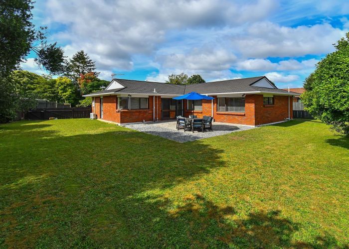  at 3 Donegan Place, Conifer Grove, Takanini