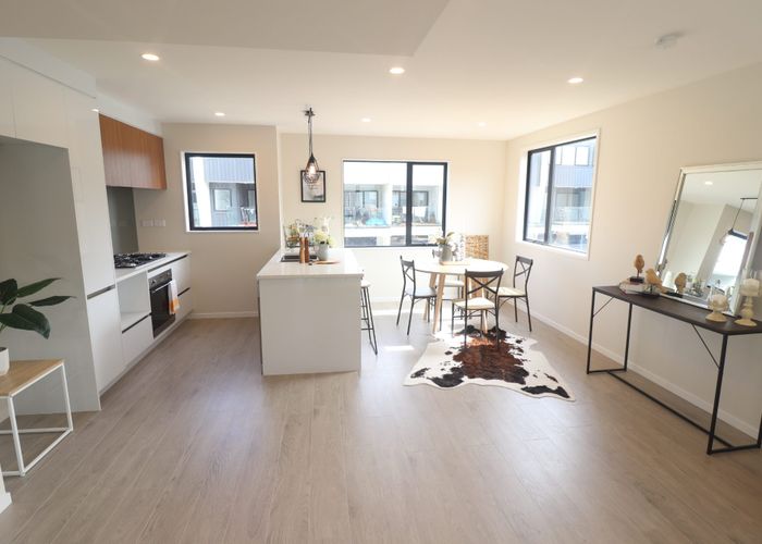  at 5 Perekia Street, Albany, North Shore City, Auckland