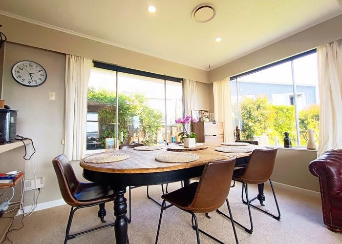  at 33 Ernest Street, Ranui, Waitakere City, Auckland