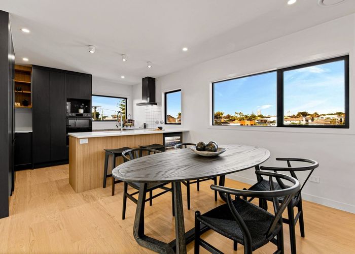  at 2/1 Omana Road, Milford, North Shore City, Auckland