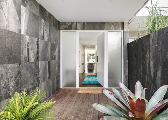  at 43 Regina Street, Westmere, Auckland