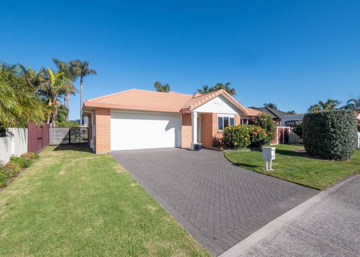  at 80 Gravatt Road, Papamoa Beach, Tauranga, Bay Of Plenty