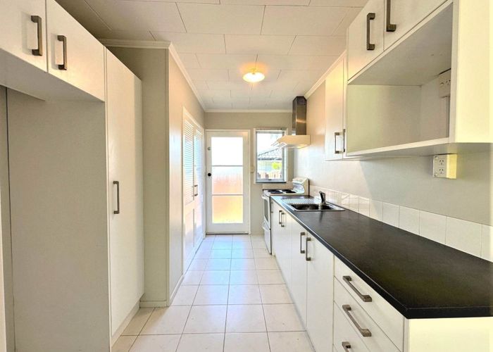  at 4/38 Merton Road, Saint Johns, Auckland City, Auckland